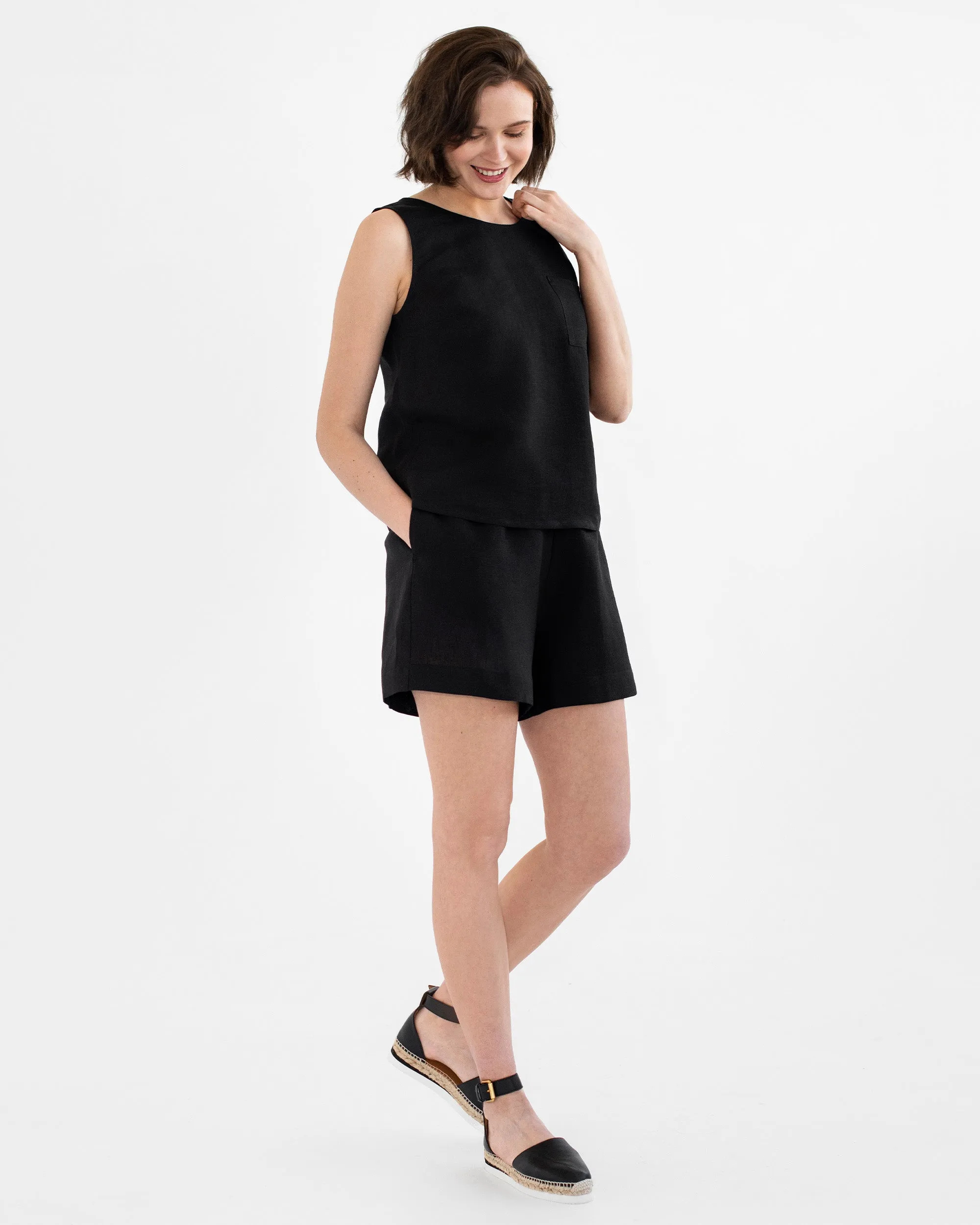 Elastic waist linen shorts LAMU in Black