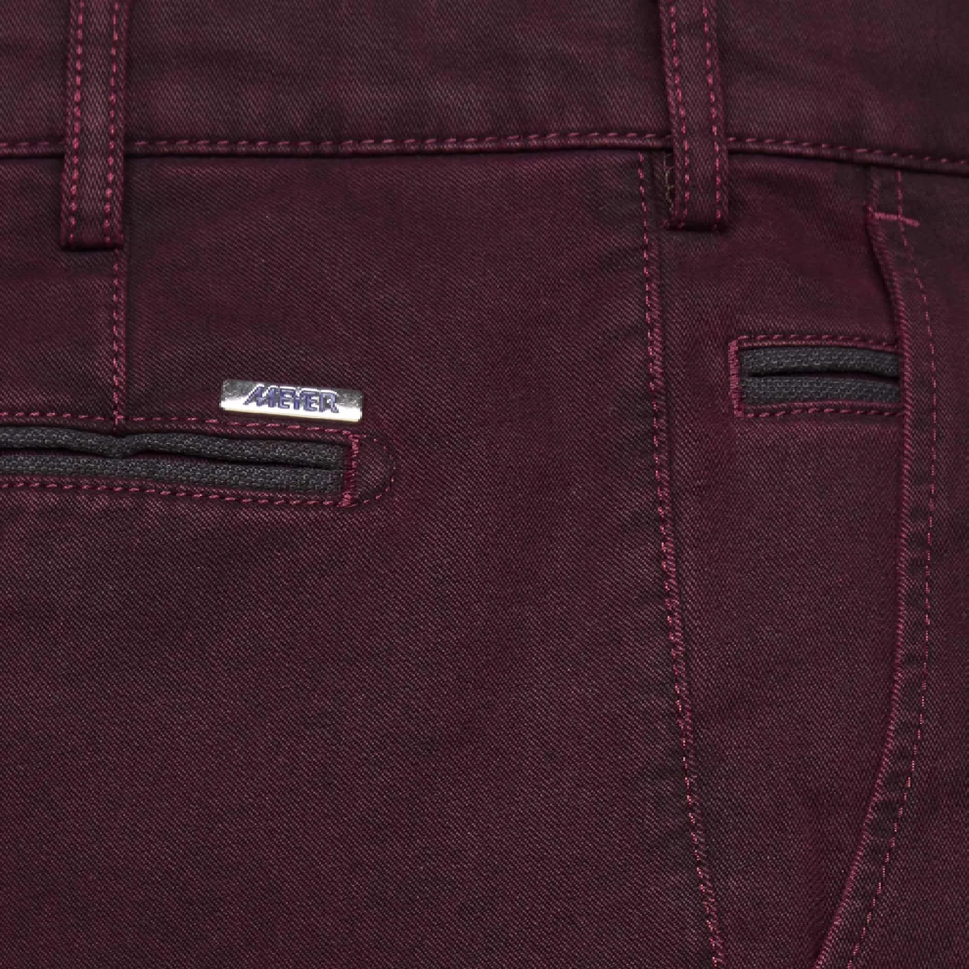 Super Stretch Double-Dye Fine Twill Cotton Chinos / Bordeaux