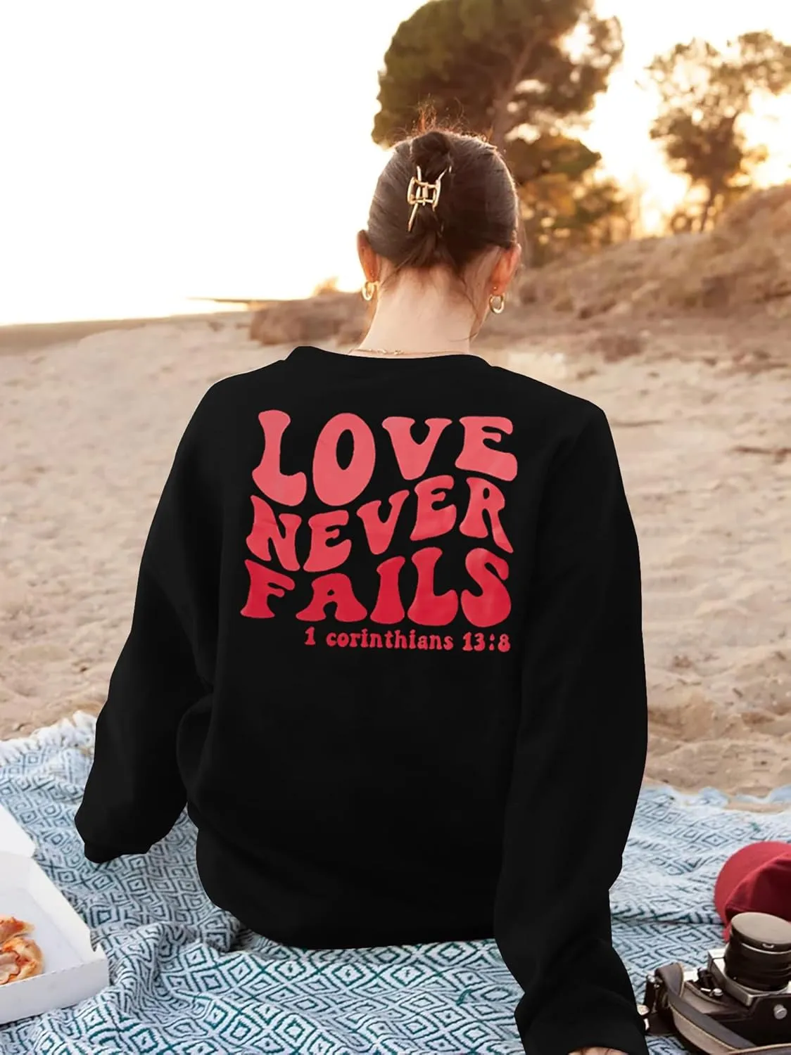 TAOHONG Women Love Heart Sweatshirts Graphic Shirt Long Sleeve Christian Sweatshirt Faith Pullover Tops